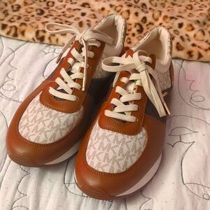 BRAND NEW AUTHENTIC WOMENS SZ 11 MICHAEL KORS SNEAKERS